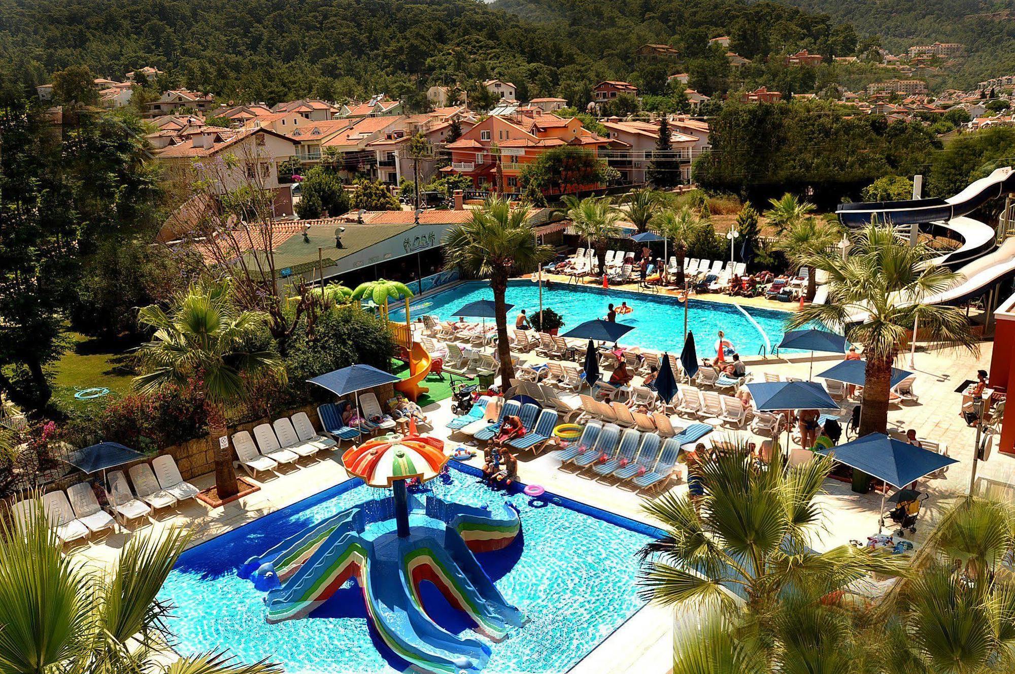 Club Alpina Marmaris Exterior foto